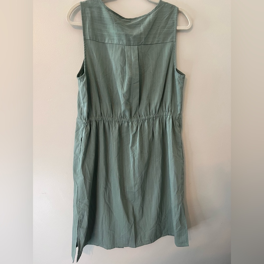 Dress - Picture 2 of 4